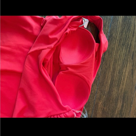 One-Shoulder Red Swimsuit - Picture 3 of 4